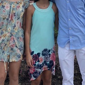 Girl’s sleeveless dress